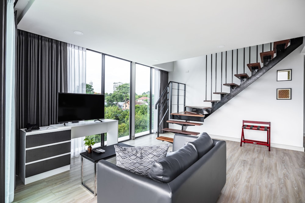 The Rizin Hotel 30/50