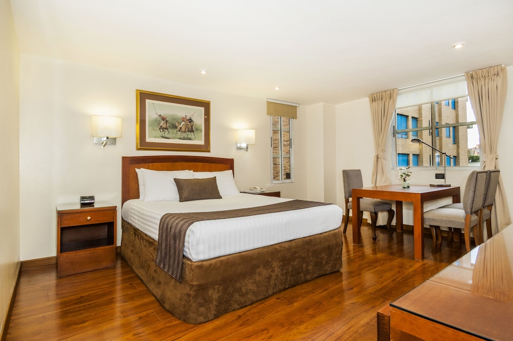 Hotel Porton Bogota 14/81