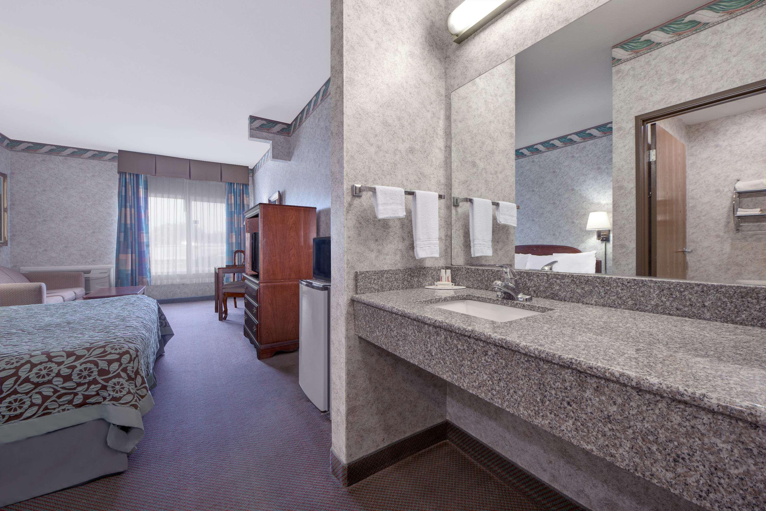 Days Inn by Wyndham Vega TX 24/25