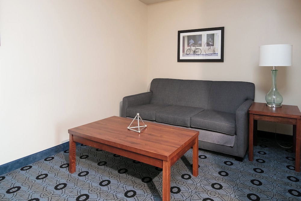 Bicycle Street Inn and Suites 36/50