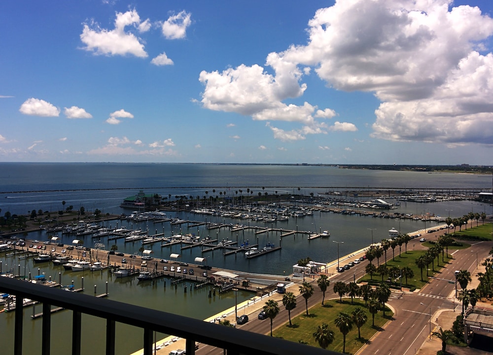 Holiday Inn Corpus Christi Downtown Marina 5/57