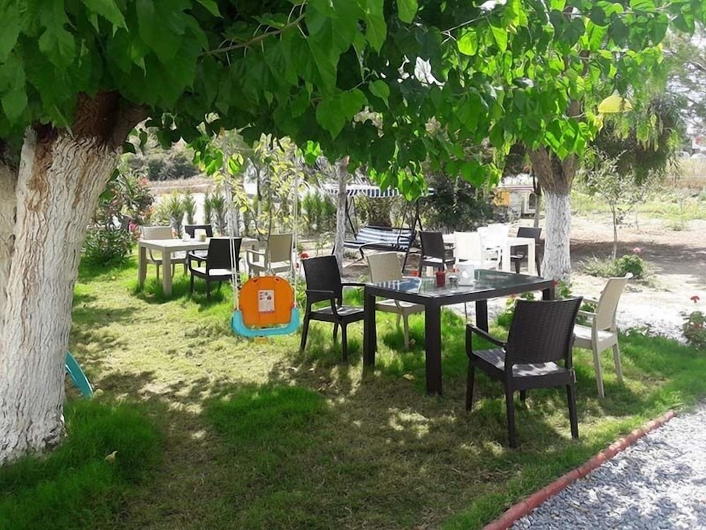 Aelbistan Otel 14/18
