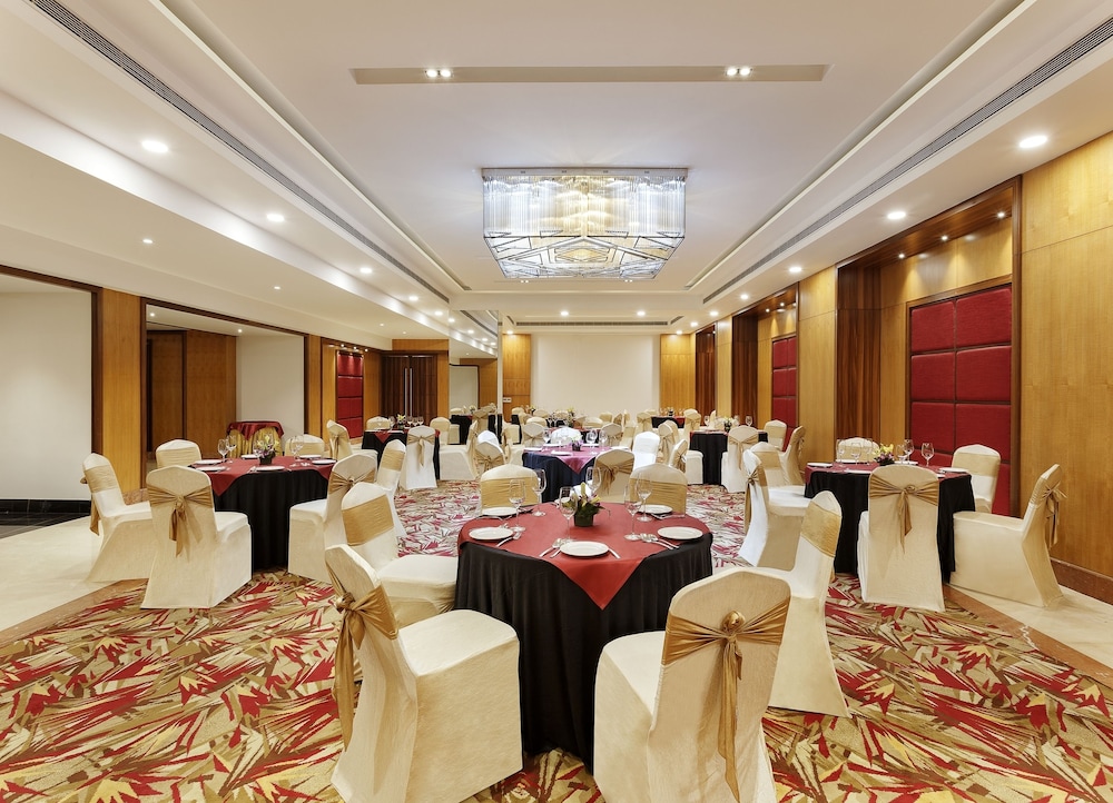 La Marvella, Bengaluru 45/51