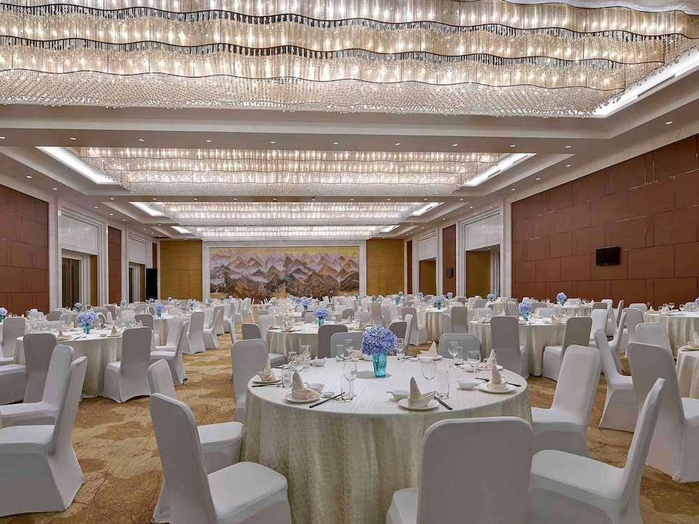 Pullman Wuxi New Lake 67/73