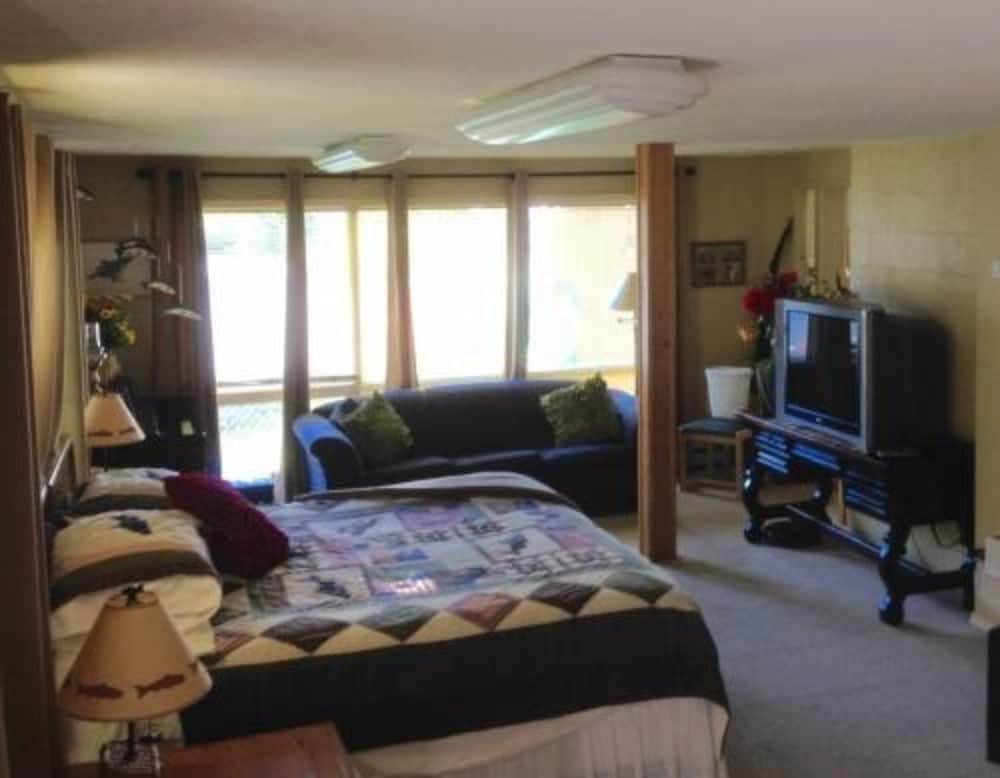 Anchorage Walkabout Town B&B 19/43