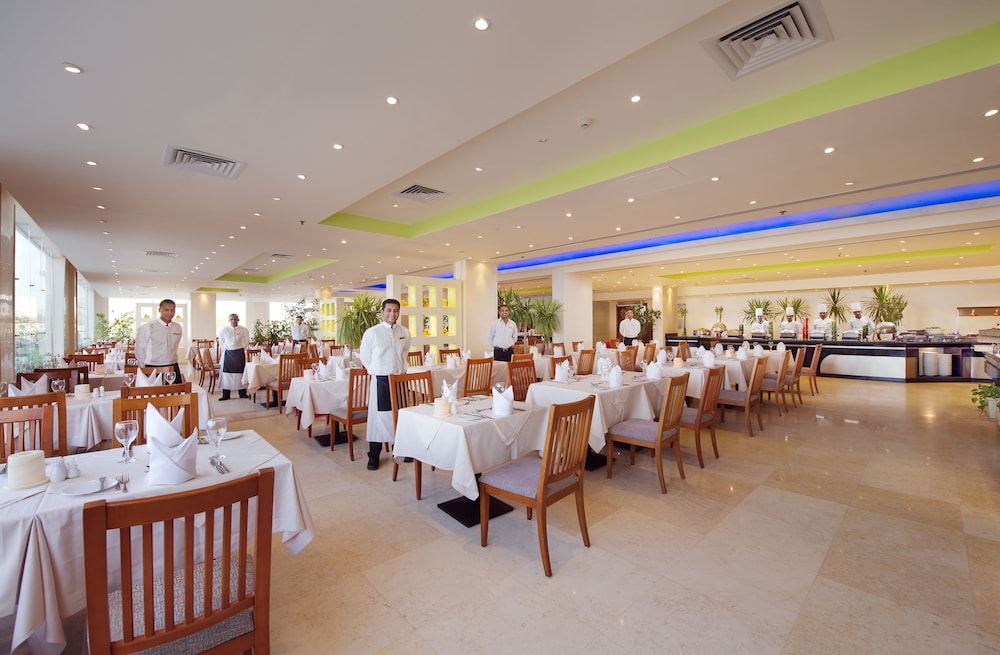 Concorde Moreen Beach Resort & Spa - All Inclusive 35/50