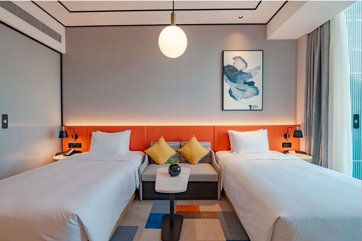 BUSINESS, TWIN BEDS