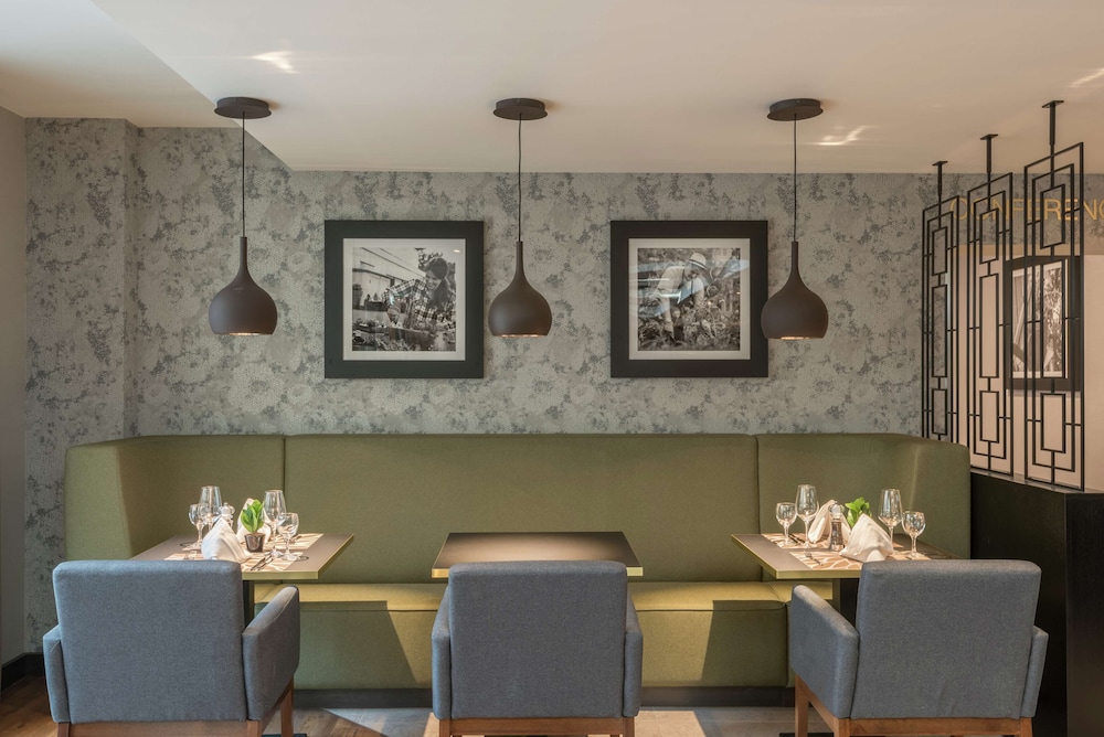 HILTON GARDEN INN FRANKFURT CITY CENTRE 45/56