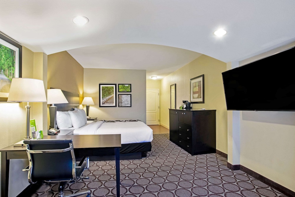 La Quinta Inn & Suites by Wyndham Lexington South / Hamburg 19/40