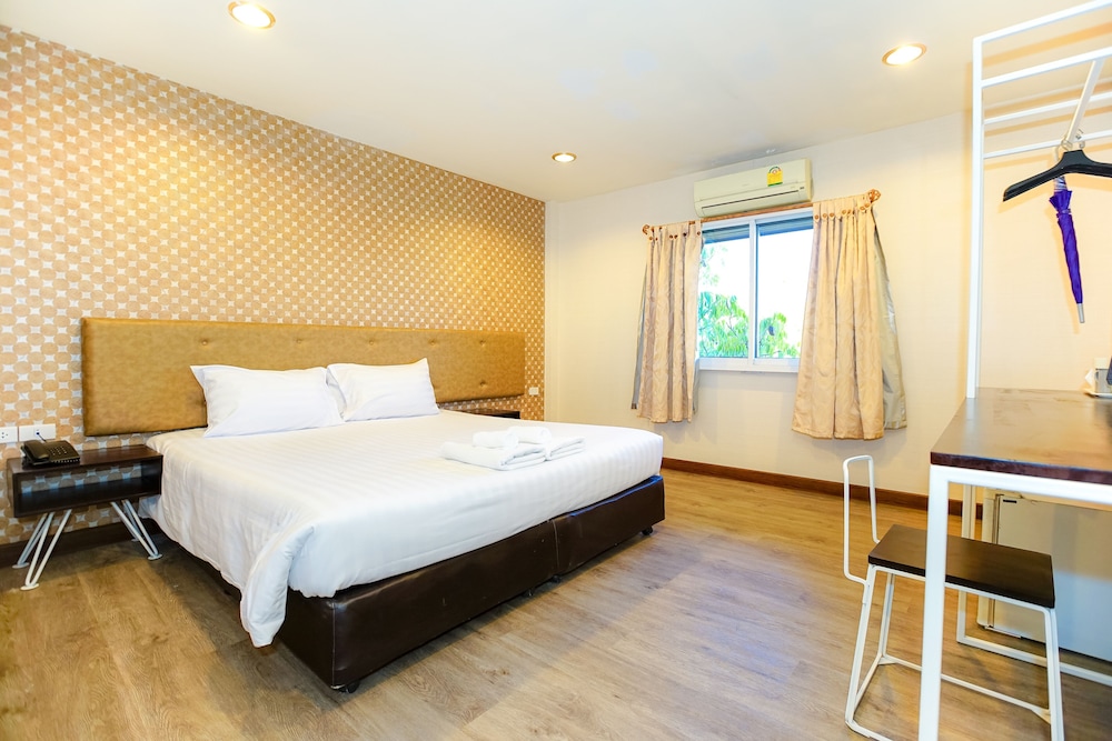 Parasol Hotel Chiang Mai by Compass Hospitality 8/54