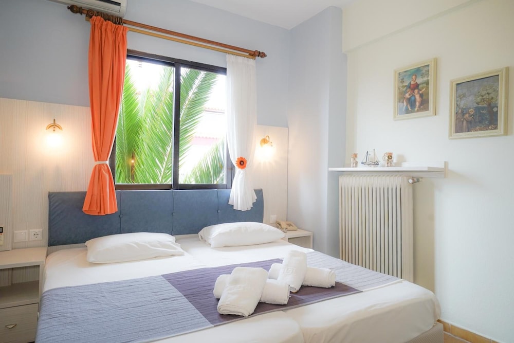 Dionisos Palms 9/50