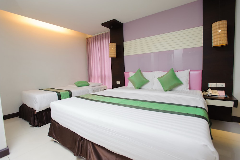 The Cozi Inn Bangkok 10/47