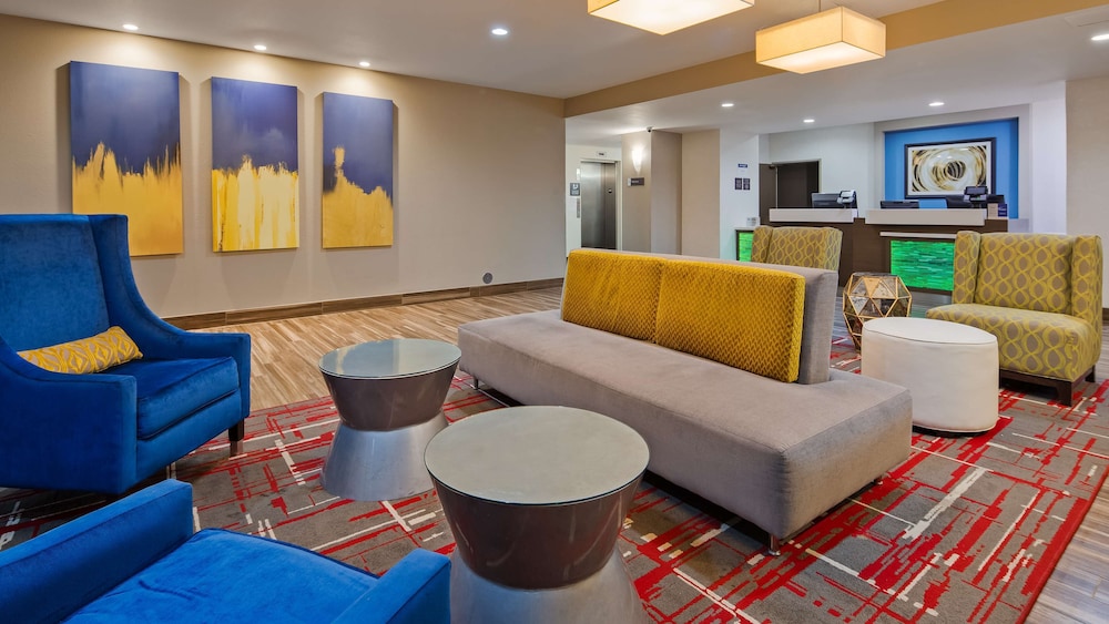 Best Western Plus Mansfield Inn & Suites 29/34