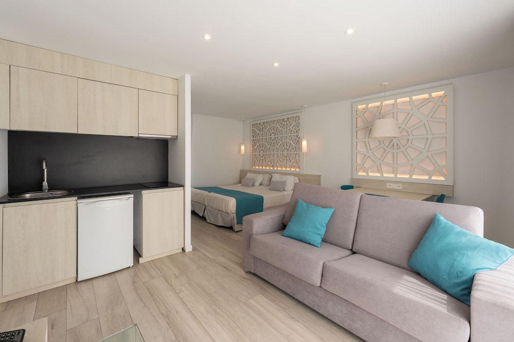 Hotel Club Es Talaial 50/68