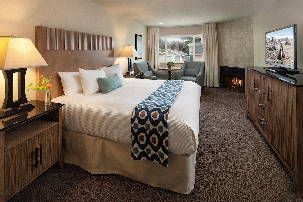Cambria Landing Inn & Suites 20/35