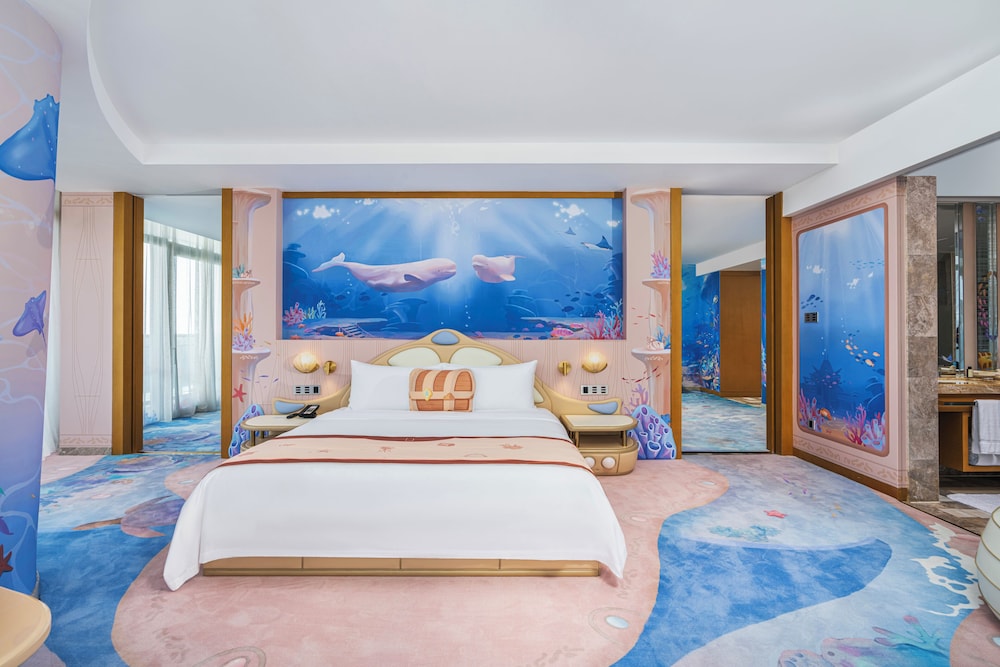 Imperial Club, Family, Suite, King Bed, Ocean View