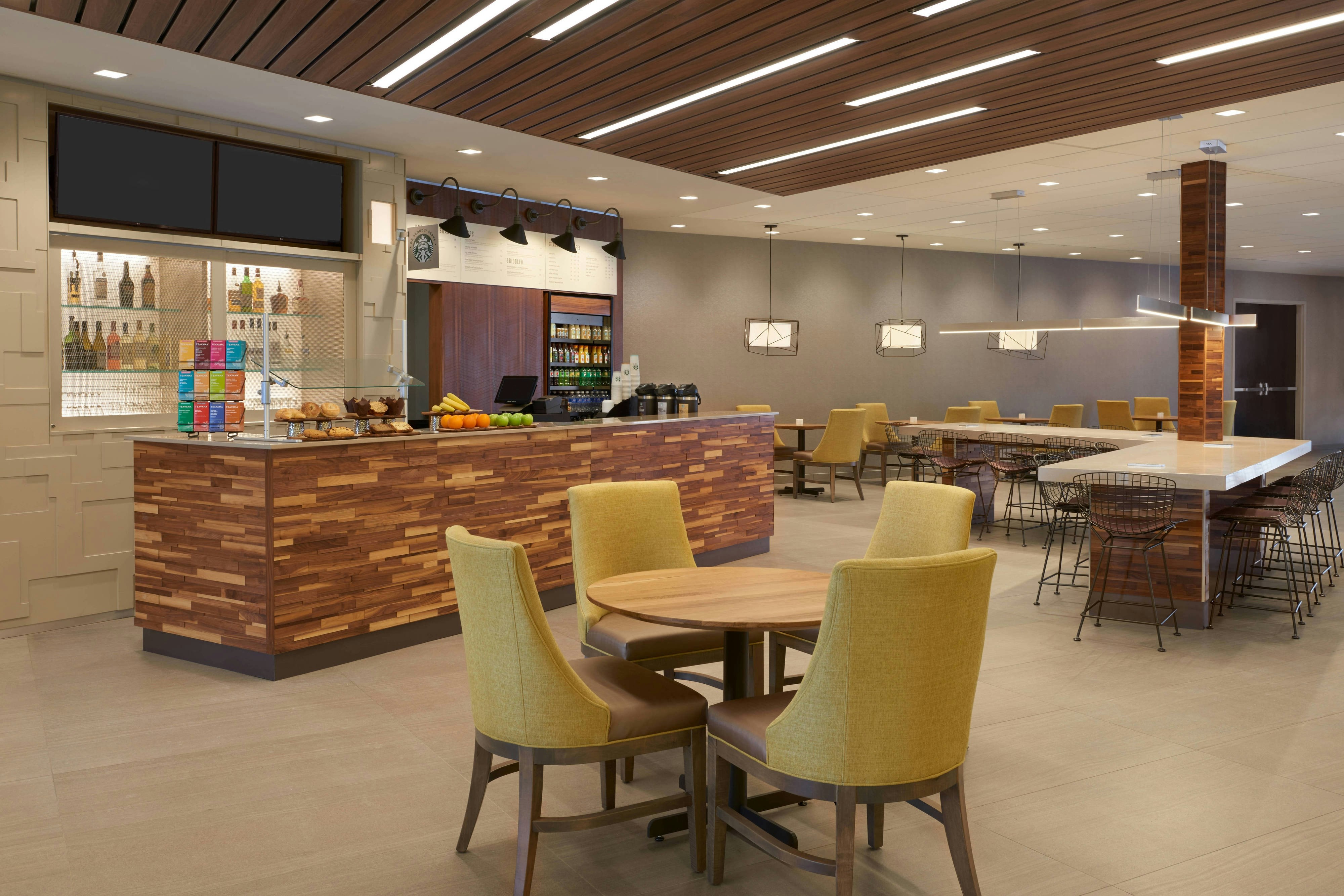 Courtyard by Marriott Oshawa 35/54