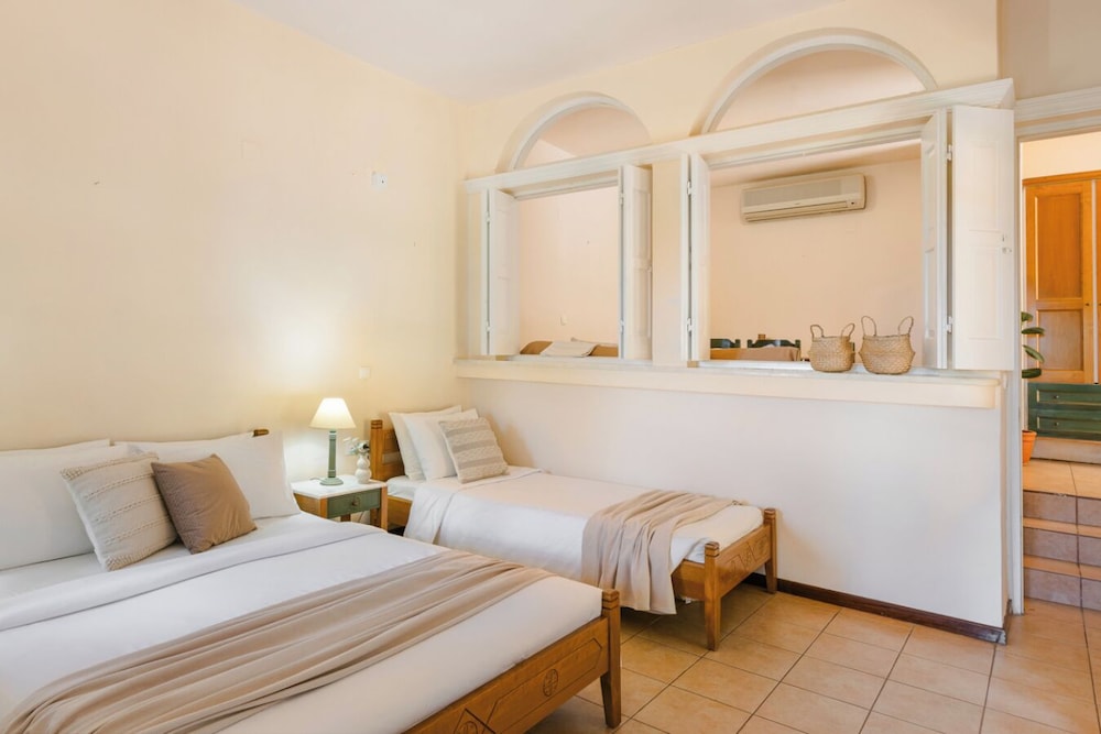 1 Bedroom, Family, Apartment, 1 Double and 1 Single Bed, Garden View, 2 Sofa