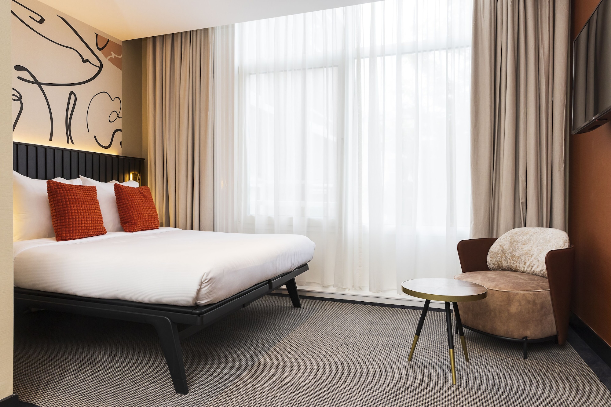 SUPERIOR, DOUBLE BED