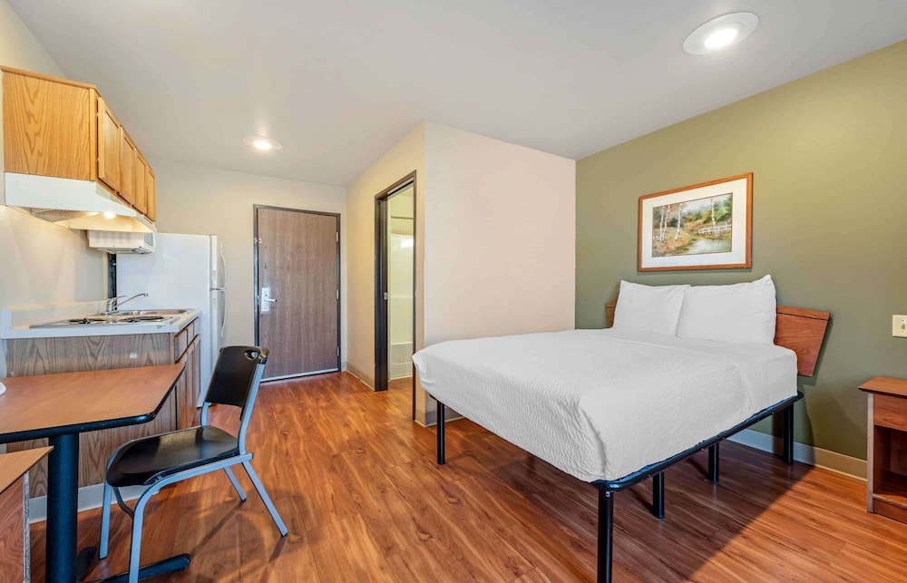 Extended Stay America Select Suites - Colorado Springs - Airport 16/38