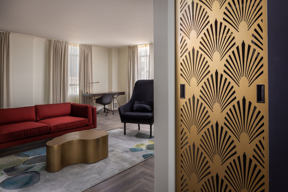 Hotel Deco Omaha, Tapestry Collection by Hilton 42/64