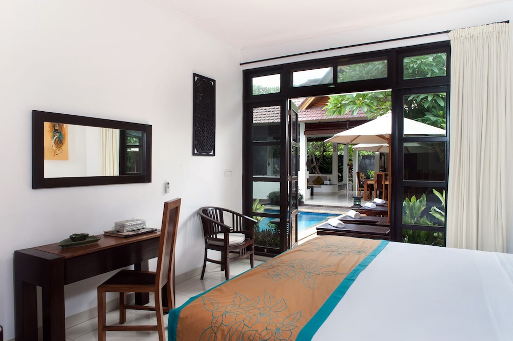 Villa Teman Lovina 6/35