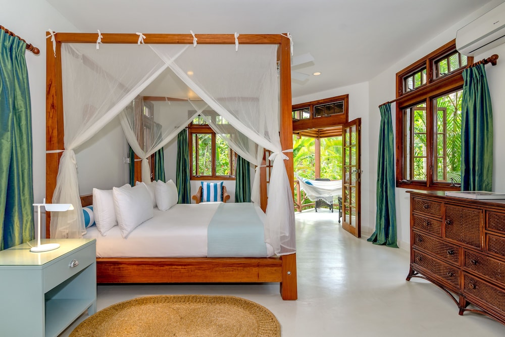 2 BEDROOMS, LUXURY, VILLA, GARDEN VIEW