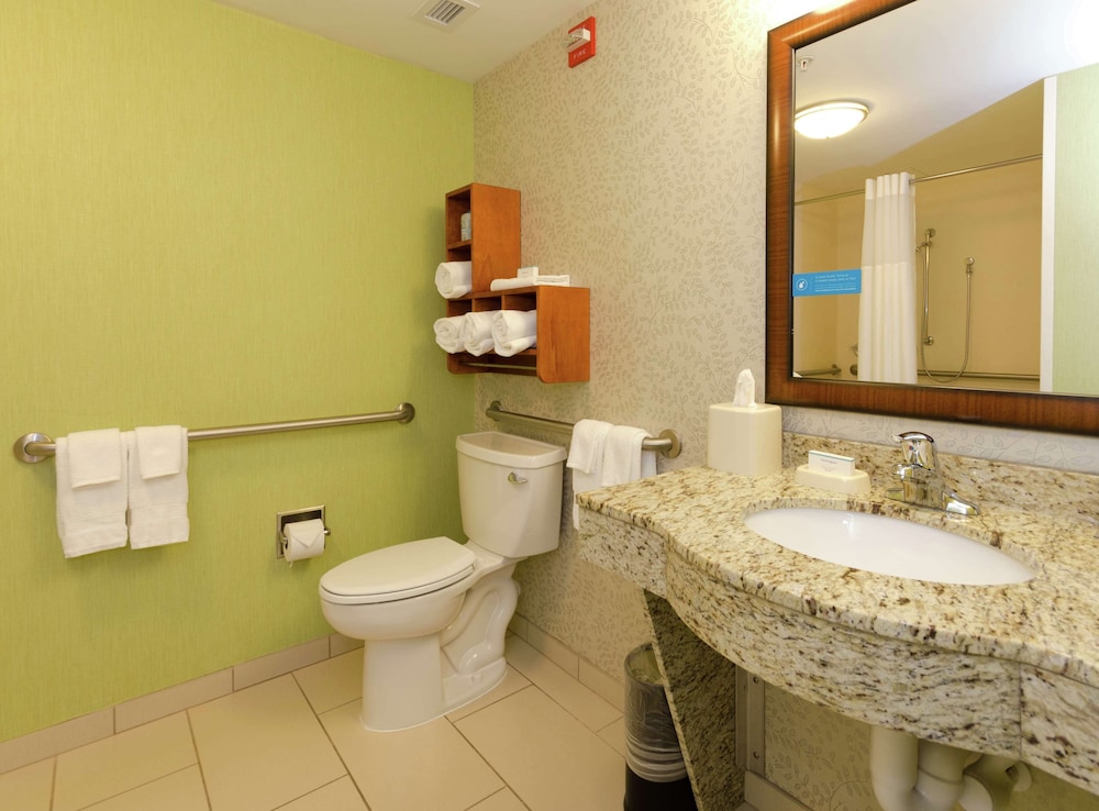 Hampton Inn Hickory 14/66