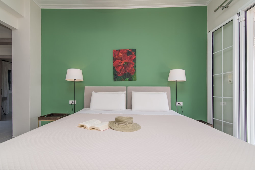 Lemonia Accommodations 17/50