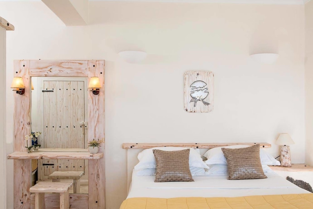 ATHERMI SUITES 53/74
