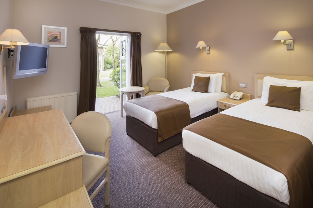 The Regency Hotel Solihull Formely Corus Solihull Hotel 13/35