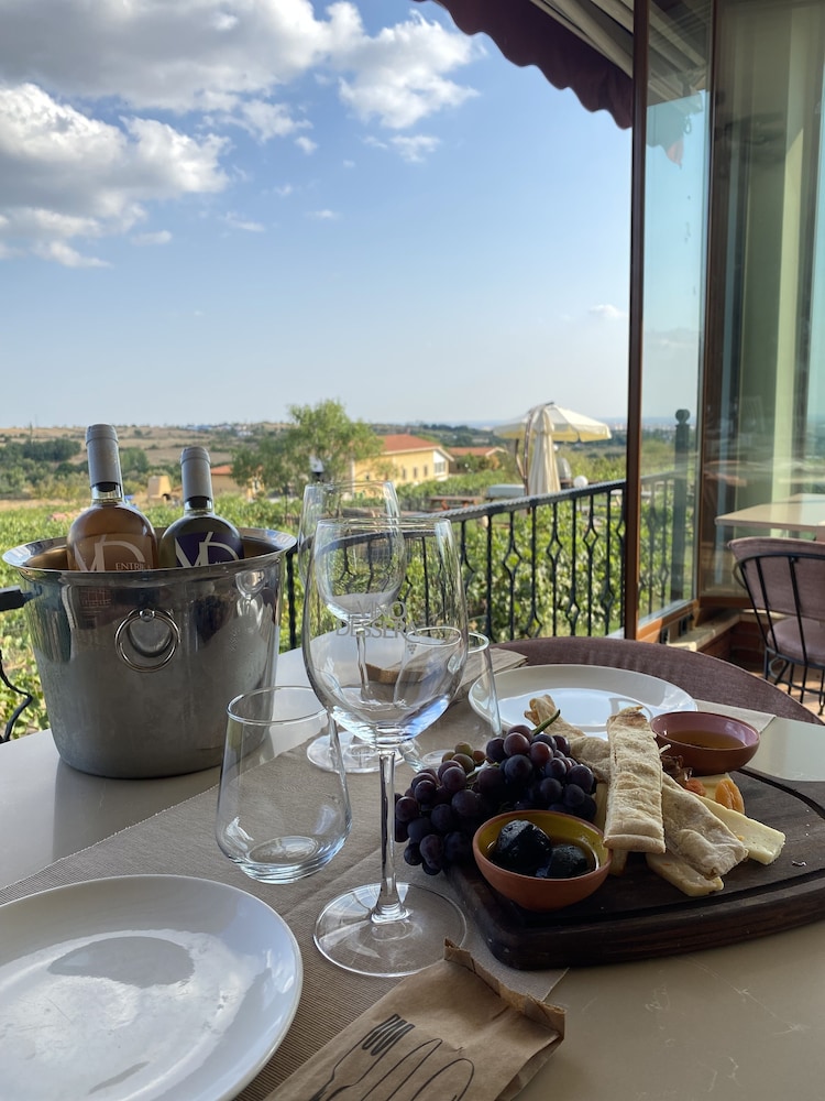 Dessera Vineyards Hotel 21/40