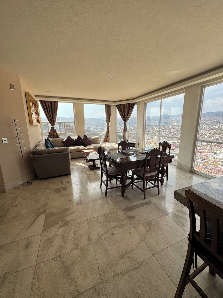 La Vista Hotel 26/50