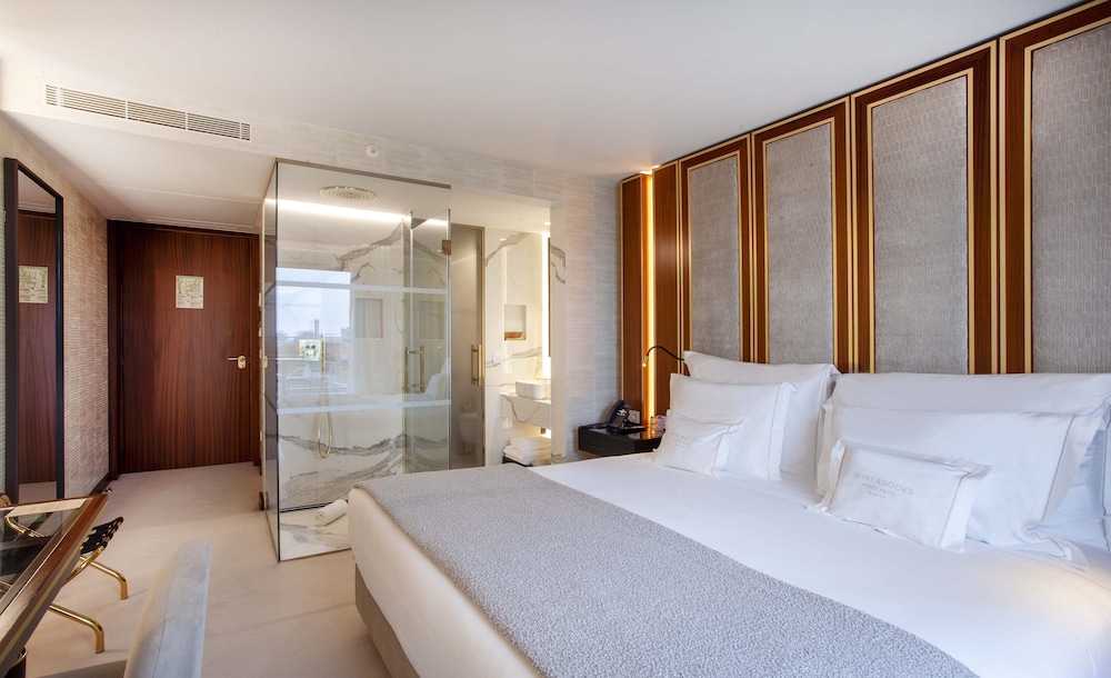 SUPERIOR, DOUBLE BED, BALCONY