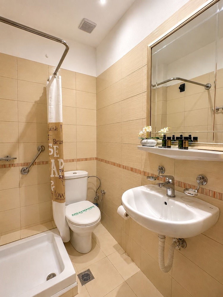 Acropole Delphi Hotel 72/73