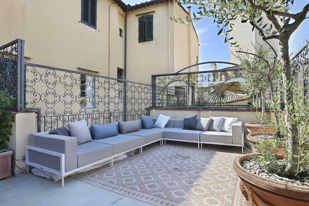 Luxury Apartment in Central Florence 32/50