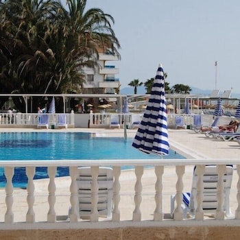 Ladonia Hotels Luna Beach Resort photo4