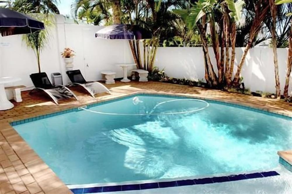 Flamingo Lodge 44/69