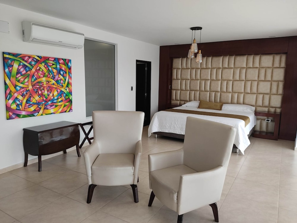 Hotel Andinos Plaza 32/48