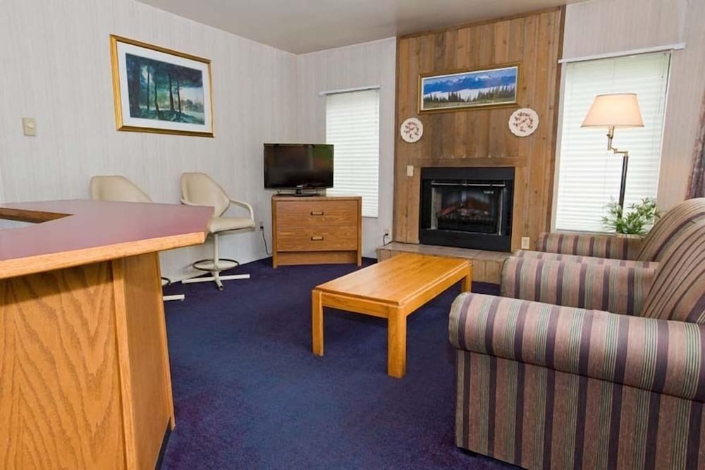 Sequim Bay Lodge 23/43