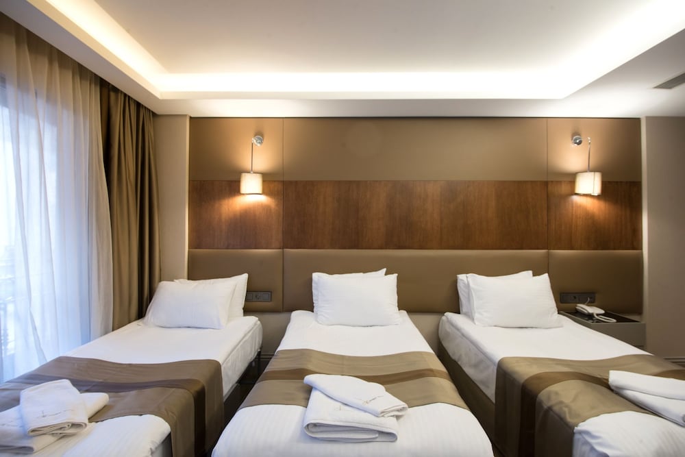 Gk Regency Suites Hotel 9/54