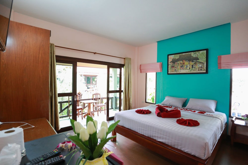 Sang Aroon Bungalow 16/43