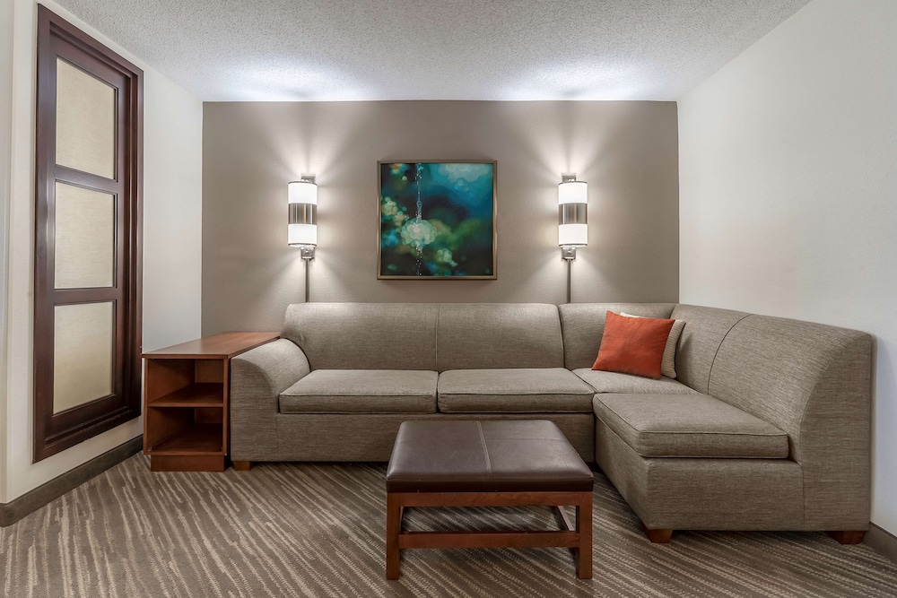 Hyatt Place Richmond/Arboretum 18/35