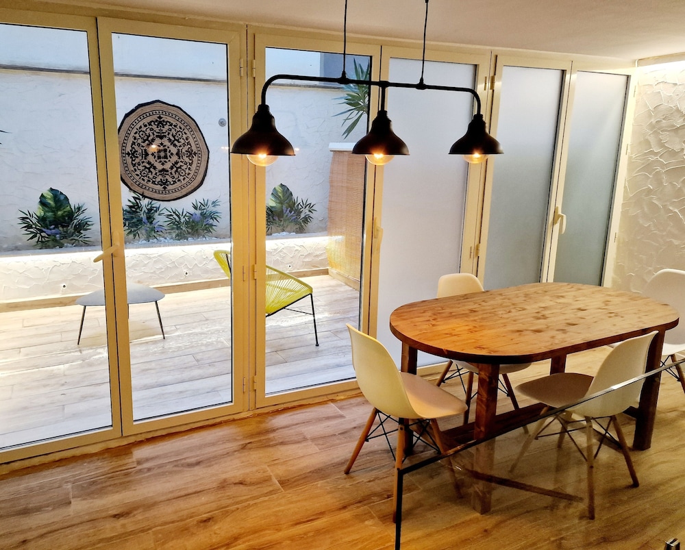 Y Hostel Mallorca - Albergue Juvenil 29/33