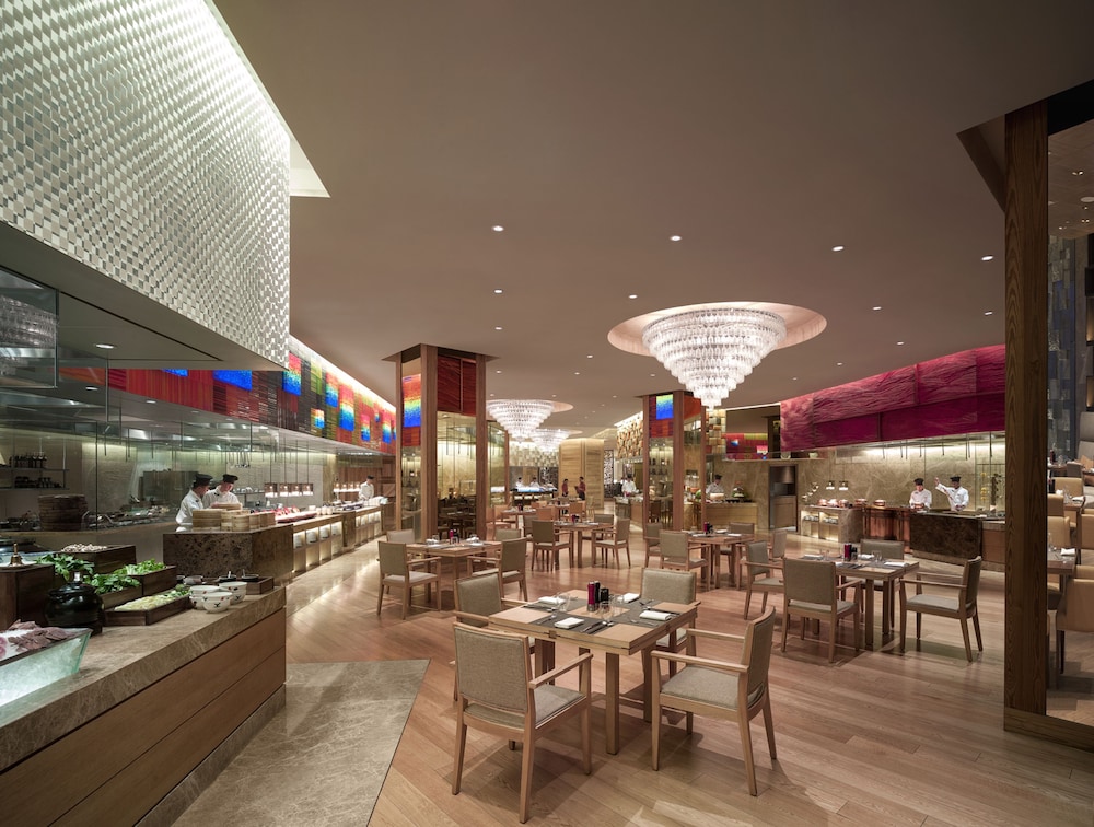 Shangri-La Shenyang 32/50