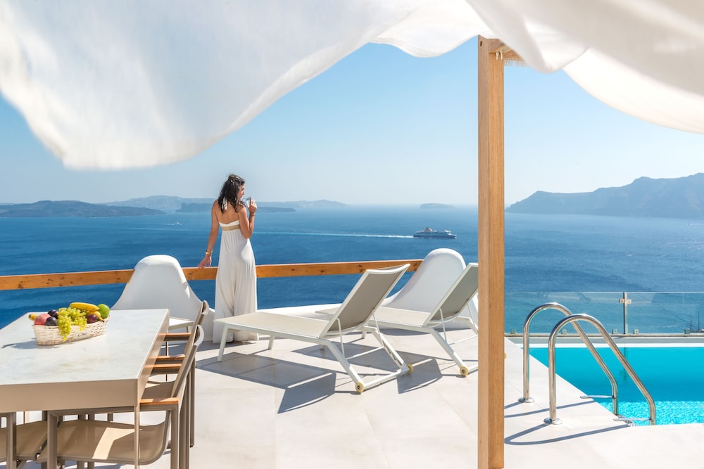 Elite Luxury Suites 45/50