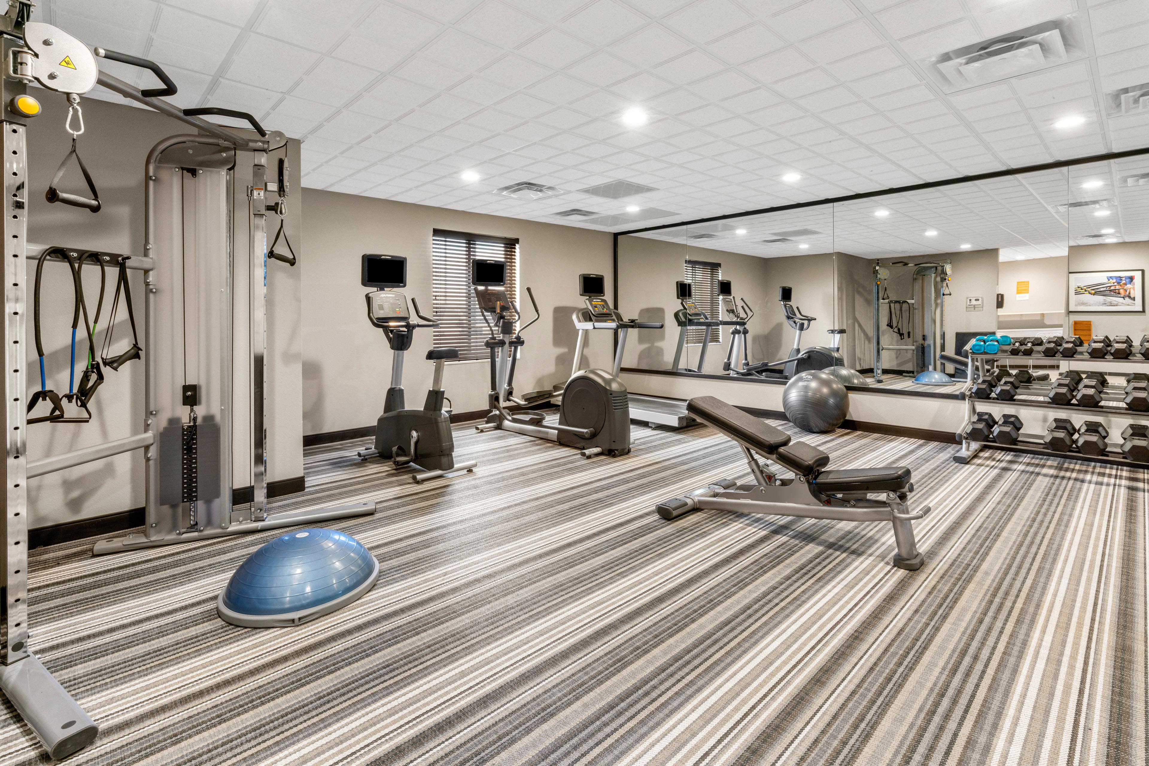 Candlewood Suites FAIRBANKS 24/79