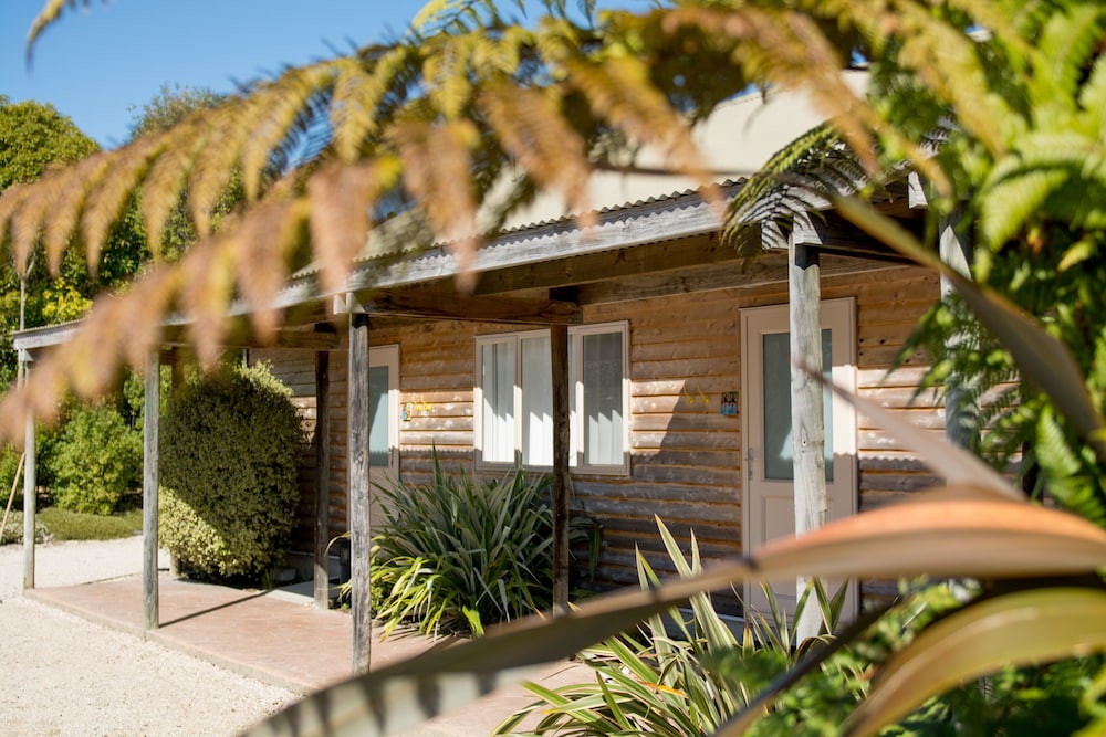 ABEL TASMAN LODGE 57/62