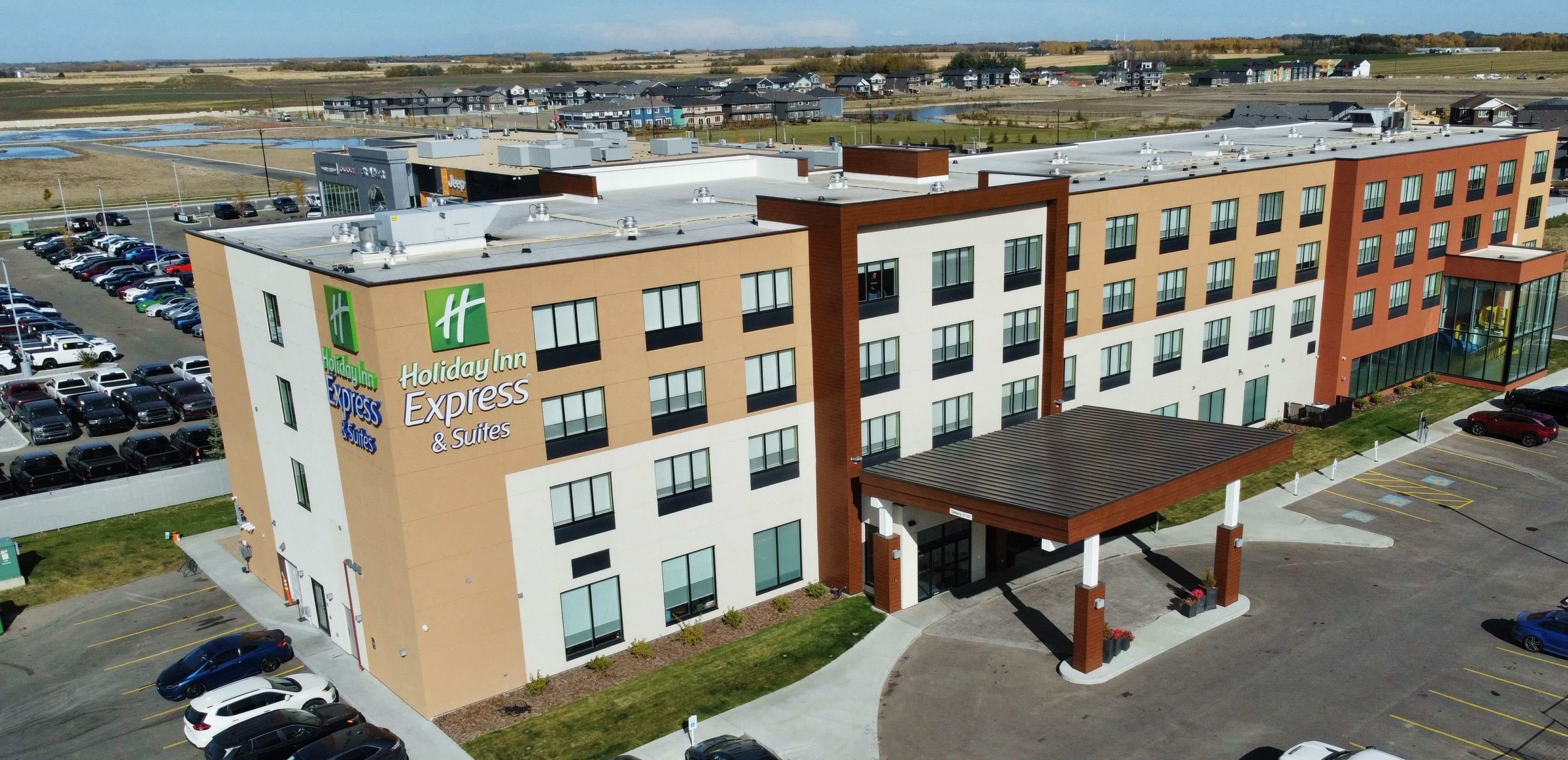 Holiday Inn Express Suites Edmonton N St Albert 7/72