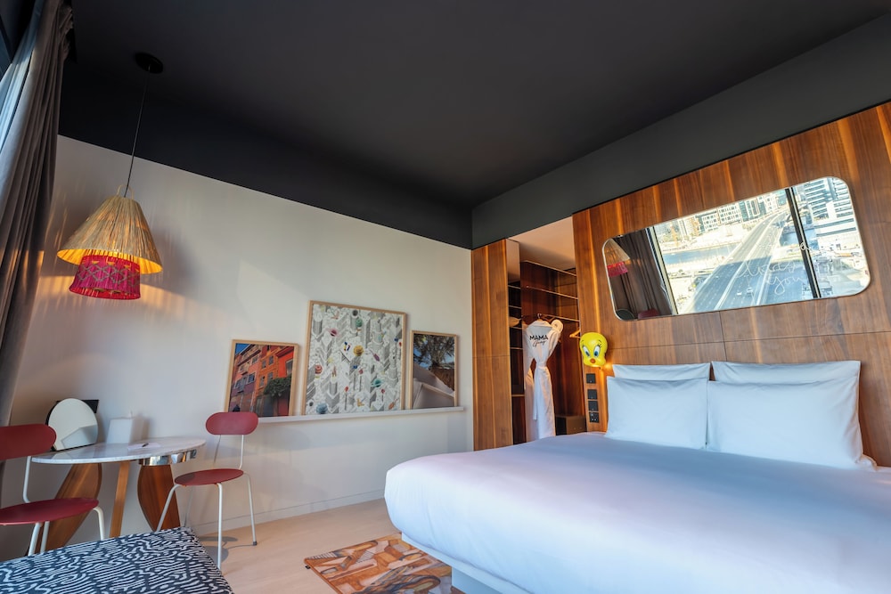 Mama, Suite, King Bed, Sofa, Xl